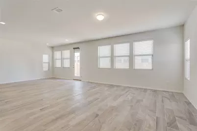 9100 Garnet Drive, Austin, TX 78729 - Photo 7