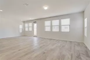 9100 Garnet Dr, Austin, TX 78729 - Photo 7