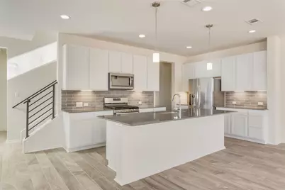 9100 Garnet Drive, Austin, TX 78729 - Photo 5