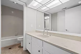 115 World of Tennis Sq, Lakeway, TX 78738 - Photo 17