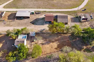 17309 Skog Rd, Elgin, TX 78660 - Photo 9