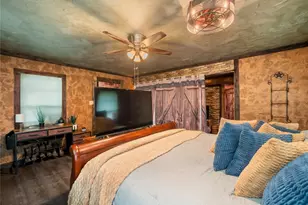 1207 Flag St, Llano, TX 78643 - Photo 15