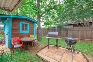 1207 Flag St, Llano, TX 78643 - Photo 31