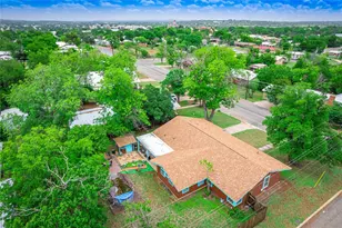 1207 Flag St, Llano, TX 78643 - Photo 39