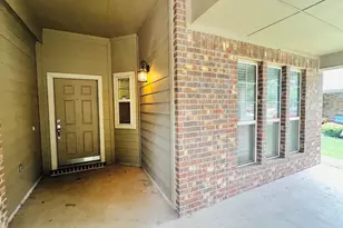 2708 Cottonwood Shores Dr, Austin, TX 78725 - Photo 3