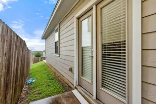 557 Twisted Oaks Ln, Buda, TX 78610 - Photo 27
