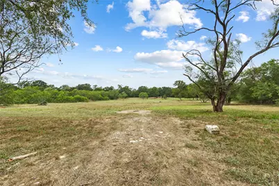 124 Valley Creek Drive, Cedar Creek, TX 78612 - Photo 35