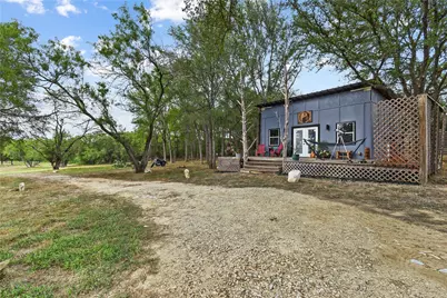 124 Valley Creek Drive, Cedar Creek, TX 78612 - Photo 17