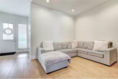 2400 Louis Henna Boulevard #305, Round Rock, TX 78664 - Photo 11