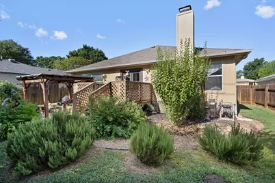 2346 Friarcreek Loop, Round Rock, TX 78664 - Photo 37