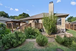 2346 Friarcreek Loop, Round Rock, TX 78664 - Photo 37