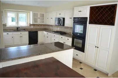 9309 Knoll Crest Loop, Austin, TX 78759 - Photo 3
