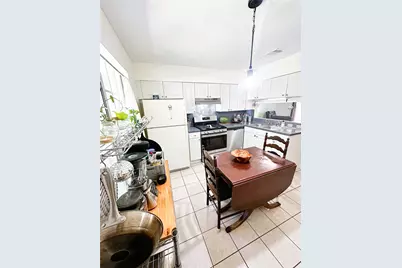 902 Austin Highlands Boulevard, Austin, TX 78745 - Photo 17