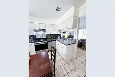 902 Austin Highlands Boulevard, Austin, TX 78745 - Photo 15