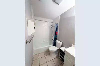 902 Austin Highlands Boulevard, Austin, TX 78745 - Photo 21