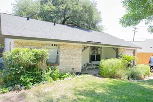 902 Austin Highlands Blvd, Austin, TX 78745 - Photo 3