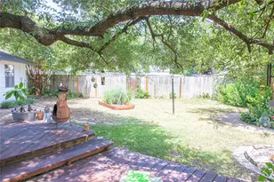 902 Austin Highlands Blvd, Austin, TX 78745 - Photo 25