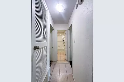 902 Austin Highlands Boulevard, Austin, TX 78745 - Photo 11