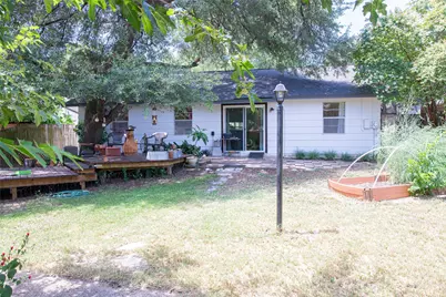 902 Austin Highlands Boulevard, Austin, TX 78745 - Photo 23