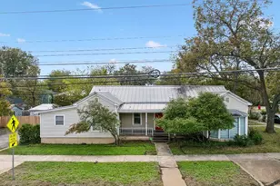 1107 W 45th Street W, Austin, TX 78756 - Photo 1