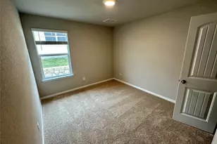 308 Globe Mallow Cir, Kyle, TX 78640 - Photo 7