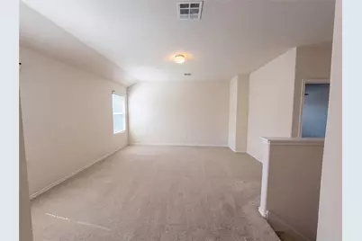276 Circle Way #26E, Jarrell, TX 76537 - Photo 7