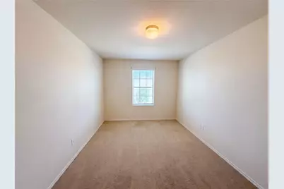 276 Circle Way #26E, Jarrell, TX 76537 - Photo 9