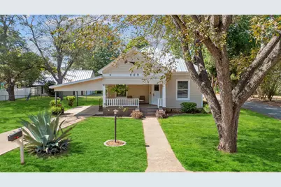 909 Hudgins Street, Smithville, TX 78957 - Photo 1