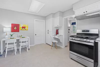 909 Hudgins Street, Smithville, TX 78957 - Photo 11