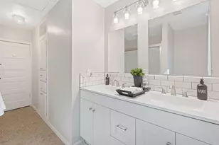 909 Hudgins St, Smithville, TX 78957 - Photo 21