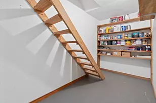 909 Hudgins St, Smithville, TX 78957 - Photo 31