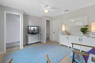 909 Hudgins St, Smithville, TX 78957 - Photo 25