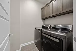 6814 E Riverside Dr, Austin, TX 78741 - Photo 27