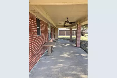 2607 Cherrylawn Drive, Taylor, TX 76574 - Photo 5