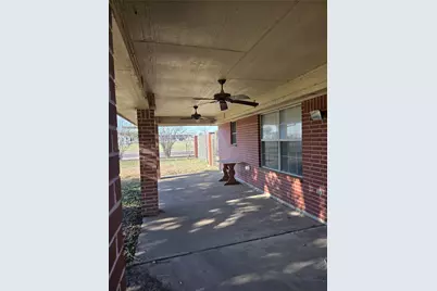 2607 Cherrylawn Drive, Taylor, TX 76574 - Photo 19