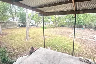 205 Hughson Dr, San Marcos, TX 78666 - Photo 5