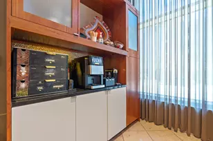 555 E 5th, Austin, TX 78701 - Photo 35