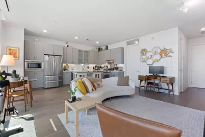 555 E 5th #817, Austin, TX 78701 - Photo 3