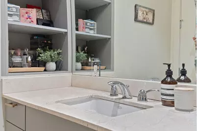 555 E 5th #817, Austin, TX 78701 - Photo 23