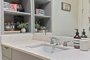 555 E 5th, Austin, TX 78701 - Photo 23