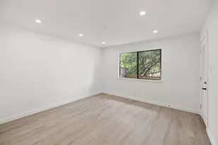 7211 Lakewood Dr, Austin, TX 78750 - Photo 11