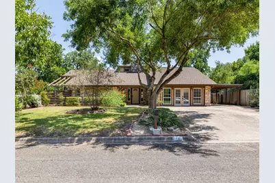 2101 Kent Street, Taylor, TX 76574 - Photo 3