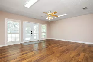 2101 Kent St, Taylor, TX 76574 - Photo 25
