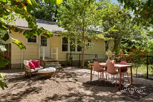 807 E 49th St, Austin, TX 78751 - Photo 23