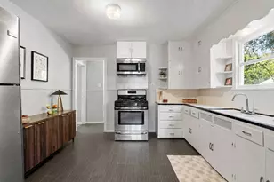 807 E 49th St, Austin, TX 78751 - Photo 5