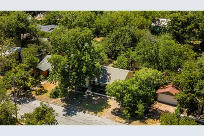 807 E 49th Street, Austin, TX 78751 - Photo 31