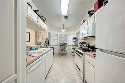 1205 W 22 1/2 Street, Austin, TX 78705 - Photo 9