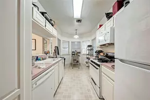 1205 W 22 1/2 St, Austin, TX 78705 - Photo 9