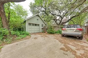 1205 W 22 1/2 St, Austin, TX 78705 - Photo 29