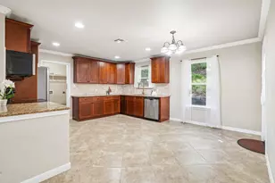 1427 Bonnyview Dr, Canyon Lake, TX 78133 - Photo 9